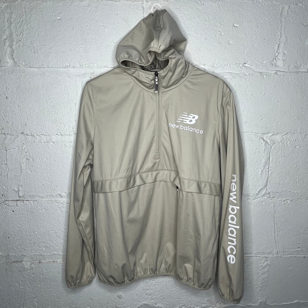 New Balance Women's Cream Hooded Running Windbreaker Jacket with‎ Pocket Size XL